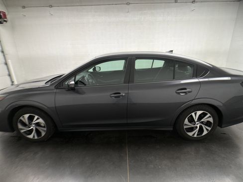 Used 2025 Subaru Legacy Premium AWD/4WD image 37