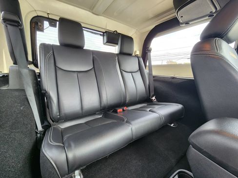 Used 2015 Jeep Wrangler Sahara w/ Dual Top Group AWD/4WD image 39