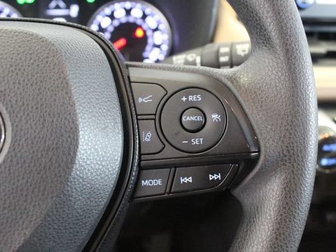 Used 2019 Toyota RAV4 XLE FWD image 15