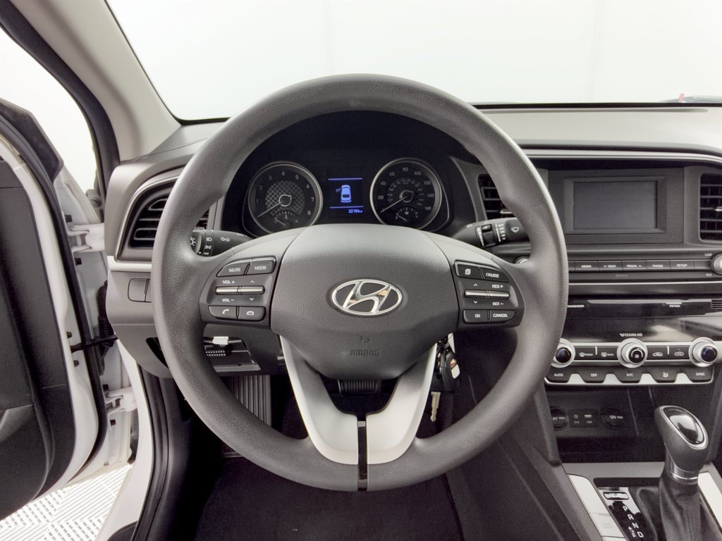 Used 2020 Hyundai Elantra SE w/ Cargo Package (C1) FWD image 10