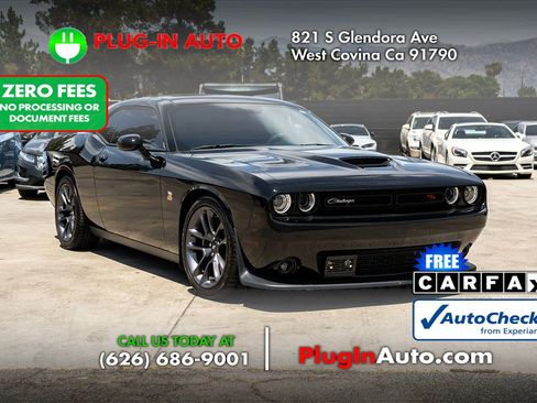 Used 2023 Dodge Challenger R/T Scat Pack RWD image 3