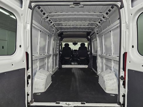 Used 2023 RAM ProMaster 2500 FWD image 25