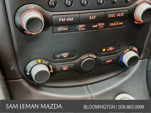 Used 2017 Nissan 370Z Touring RWD image 15