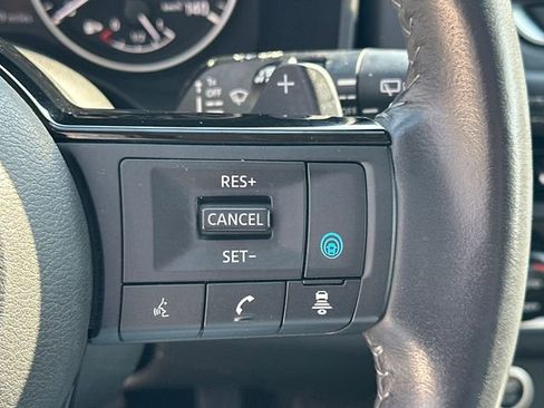 Used 2023 Nissan Rogue SV w/ SV Premium B Package image 31