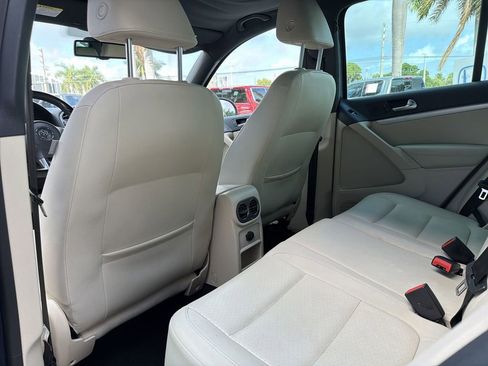 Used 2016 Volkswagen Tiguan R-Line image 23