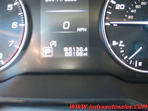 Used 2022 Subaru Outback Premium AWD/4WD image 13