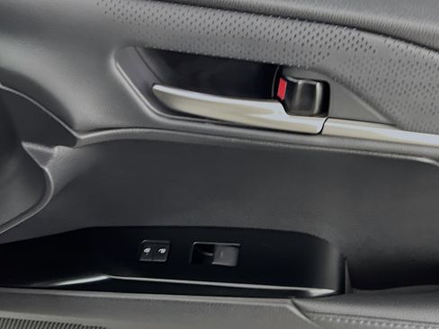 Used 2025 Toyota Camry XSE image 32