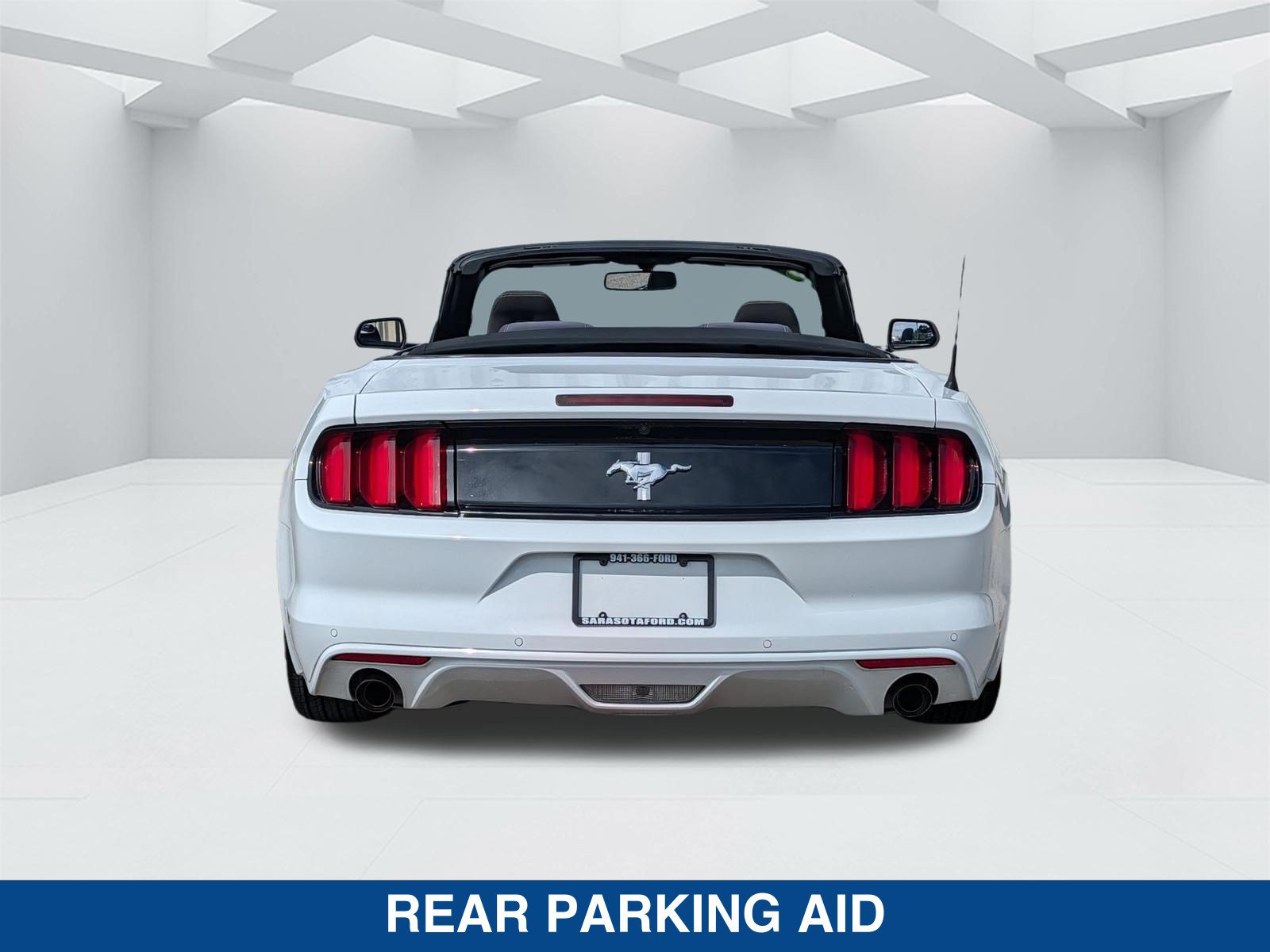Used 2016 Ford Mustang Convertible RWD image 6