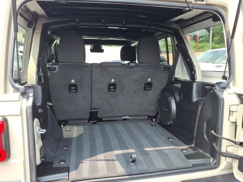 Certified 2022 Jeep Wrangler Unlimited Sport AWD/4WD image 15