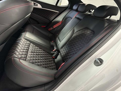 Used 2022 Genesis G70 3.3T image 24