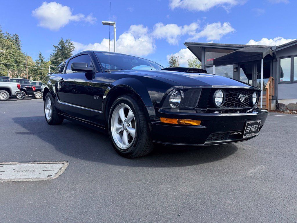 Used 2007 Ford Mustang GT RWD image 7