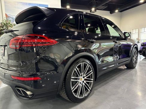 Used 2015 Porsche Cayenne Turbo image 35