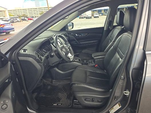Used 2020 Nissan Rogue SL AWD/4WD image 3