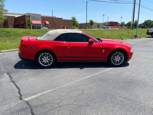 Used 2012 Ford Mustang Premium RWD image 8