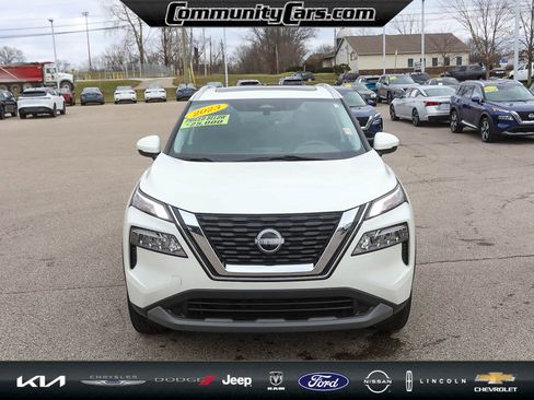 Used 2023 Nissan Rogue SV w/ SV Premium Package image 9