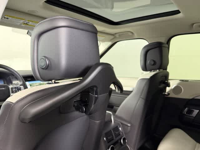 New 2026 Land Rover Discovery Limited Edition AWD/4WD image 24