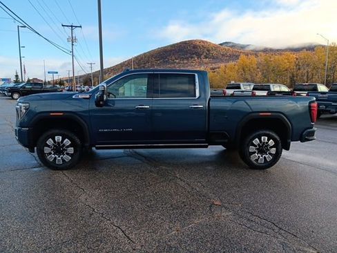 New 2026 GMC Sierra 2500 Denali w/ Denali Reserve Package AWD/4WD image 4