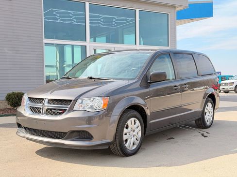 Used 2017 Dodge Grand Caravan SE w/ Power Window Group image 10