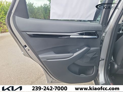 New 2026 Kia Seltos EX FWD image 13