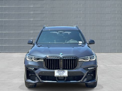Used 2022 BMW X7 xDrive40i w/ M Sport Package AWD/4WD image 2