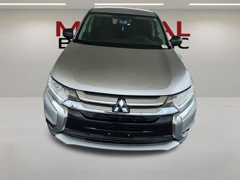 Used 2018 Mitsubishi Outlander ES FWD image 17