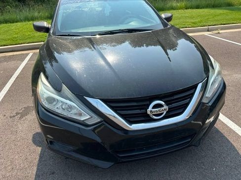 Used 2017 Nissan Altima 2.5 S w/ Power Driver Seat Package FWD image 4