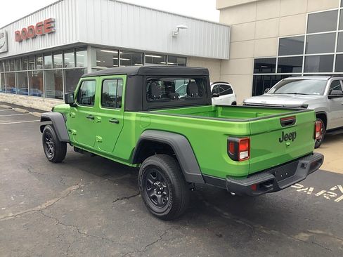 New 2026 Jeep Gladiator Sport image 7