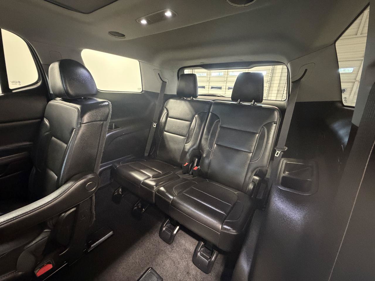 Used 2022 GMC Acadia SLT w/ Technology Package FWD image 27