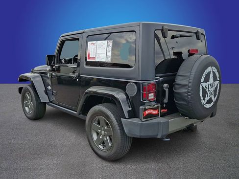 Used 2015 Jeep Wrangler Sport AWD/4WD image 6