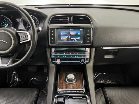 Used 2018 Jaguar F-PACE Prestige AWD/4WD image 25