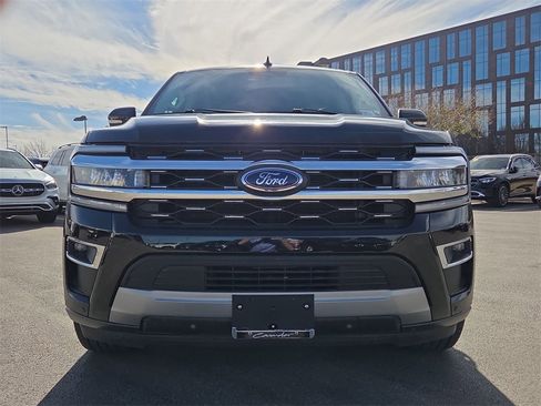 Used 2024 Ford Expedition Limited image 10