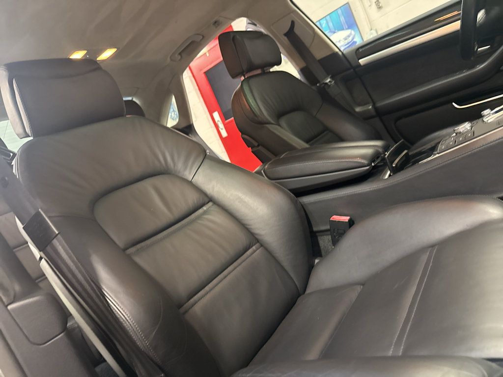 Used 2008 Audi S8 AWD/4WD image 24