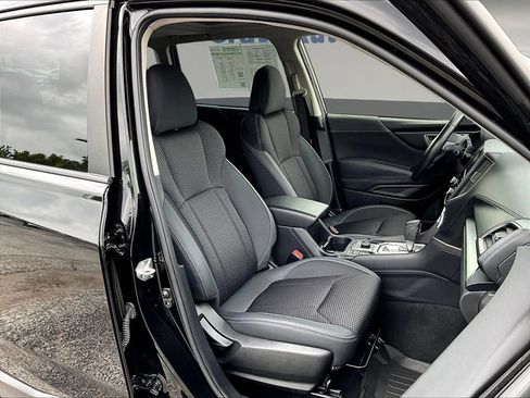 Used 2022 Subaru Forester Premium AWD/4WD image 32