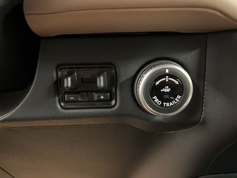 New 2026 Lincoln Navigator Black Label AWD/4WD image 18