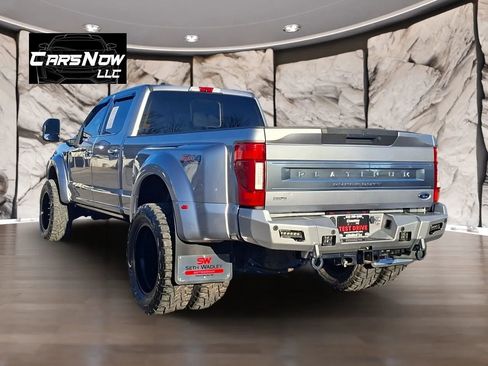 Used 2022 Ford F450 Platinum w/ FX4 Off-Road Package image 4