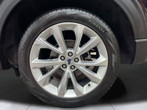 Used 2024 Ford Explorer Platinum w/ Technology Package AWD/4WD image 80