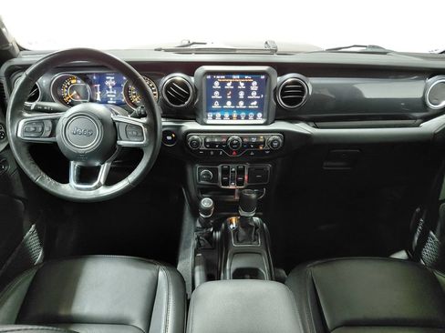 Used 2023 Jeep Wrangler Unlimited Sahara AWD/4WD image 3