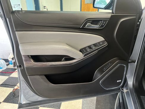 Used 2019 Chevrolet Tahoe LT AWD/4WD image 35