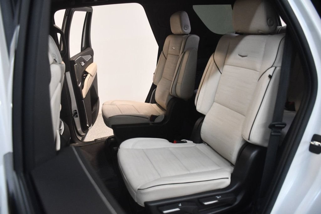 Used 2022 Cadillac Escalade Sport w/ Touring Package AWD/4WD image 34