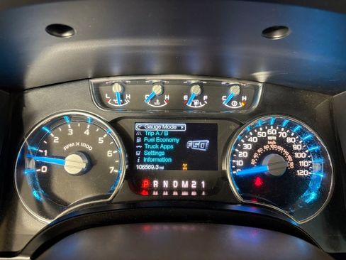Used 2014 Ford F150 Lariat w/ Equipment Group 502A Luxury AWD/4WD image 25