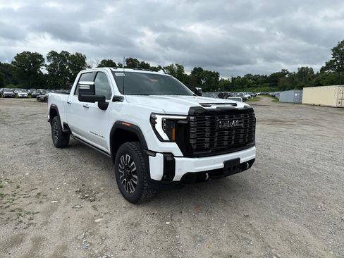 New 2026 GMC Sierra 2500 Denali Ultimate AWD/4WD image 7