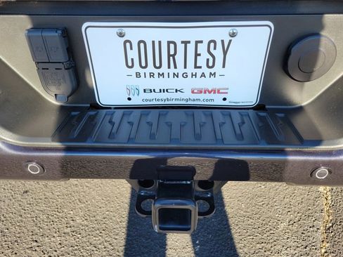 Used 2023 Chevrolet Silverado 1500 High Country w/ Technology Package image 31