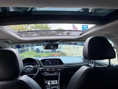 Used 2022 Hyundai Sonata Limited FWD image 19