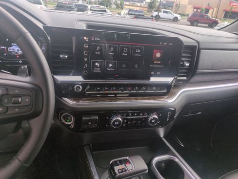 Used 2023 GMC Sierra 1500 Elevation w/ Elevation Premium Package AWD/4WD image 17