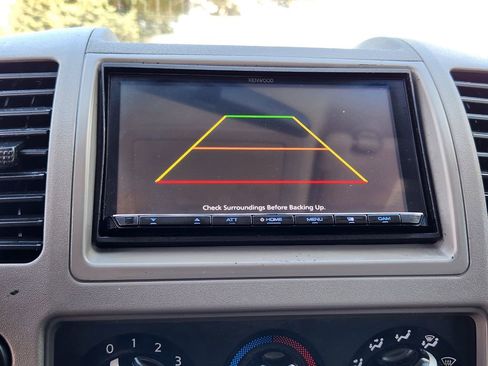 Used 2006 Nissan Frontier SE w/ (P01) Power Pkg AWD/4WD image 14