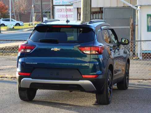 Used 2021 Chevrolet TrailBlazer LT w/ Convenience Package image 8