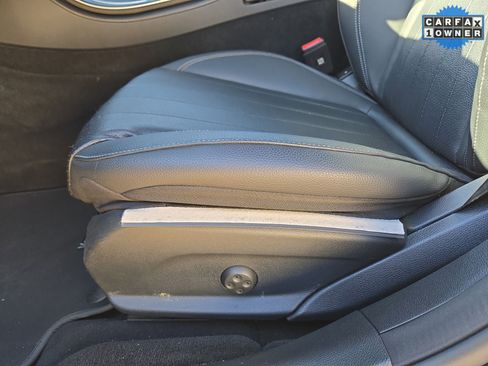 Certified 2023 Mercedes-Benz E 350 4MATIC Sedan w/ Premium Package image 17