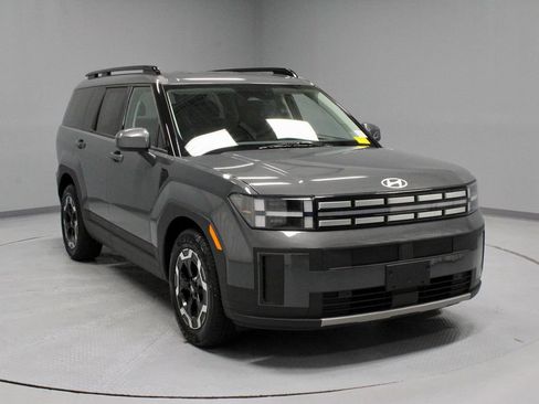 Used 2025 Hyundai Santa Fe SEL FWD image 1