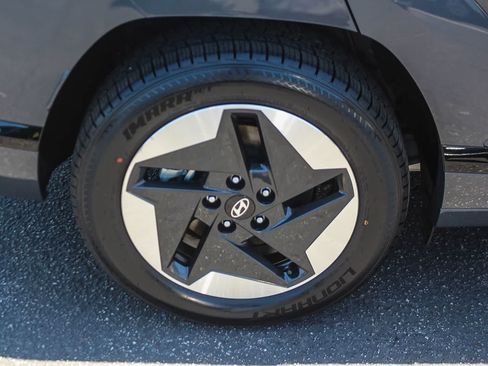 Certified 2024 Hyundai Kona Limited FWD image 11