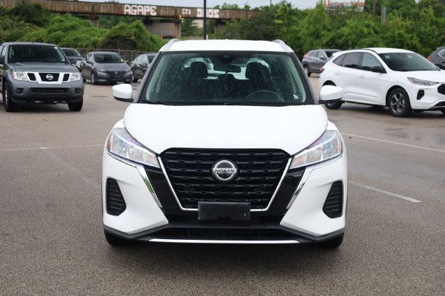 Used 2021 Nissan Kicks SV FWD image 3